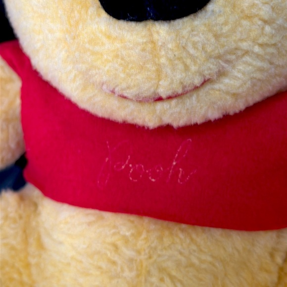 Vintage 1970s Sears Walt Disney Plush Stuffie Winnie The Pooh by GUND authentic - Picture 3 of 15